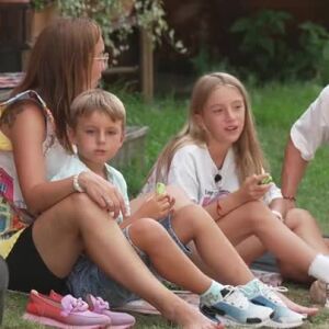 Снимка: Във фермата идват нови посетители - децата на Мая и Бисер
