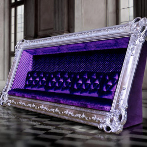 Снимка: Decadent frame chair от Slokoski