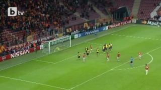 Снайдер връща един гол за Галатасарай 1:3 Арсенал (ВИДЕО)
