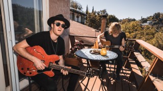 В настроение за хипнотичната любовна музика на "Bob Moses"