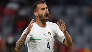 Спинацола: Ако Италия спечели, ще подскачам на терена на един крак