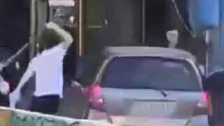 Ръгаха с ножове фенове на Левски в Скопие (ВИДЕО)