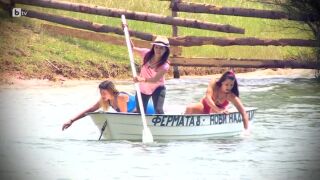 Аксения, Валерия и Веселка бедстват на лодка в езерото
