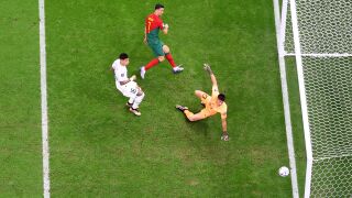 Португалия удари Уругвай, но кой вкара първия гол?