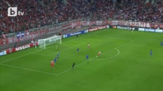 Олимпиакос повежда 1:0 срещу Ювентус (ВИДЕО)