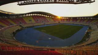 Защо стадионът в Скопие е кръстен на певец?
