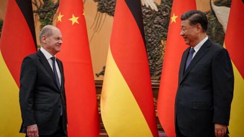 Снимка: "Всичко е политика, храната - също": С какво меню Си Дзинпин просрещна германския канцлер?