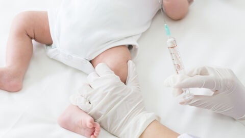 Снимка: Бебетата вече могат да бъдат по-рано ваксинирани срещу коклюш