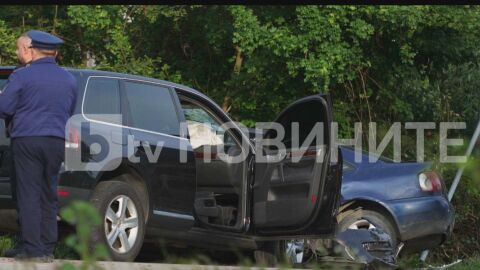 Снимка: Лоша видимост и висока скорост: Ясни са причините за катастрофата с колата на НСО край Аксаково