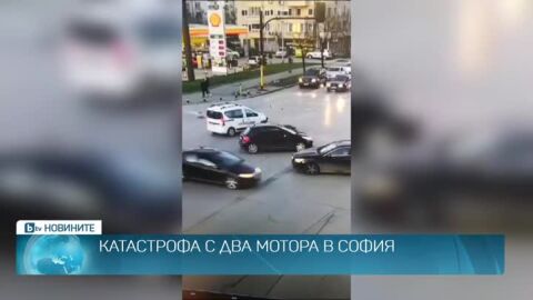 Снимка: Тежка катастрофа между кола и два мотора в София (ВИДЕО)