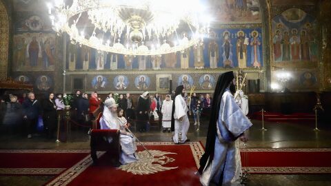 Снимка: На Велика събота: Архиерейска Василиева света литургия бе отслужена в храма "Св. Неделя"
