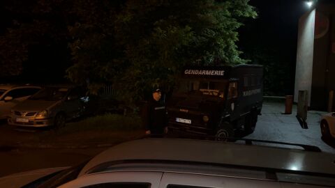 Снимка: Барикадиралият се бивш полицай в Пловдив се предаде