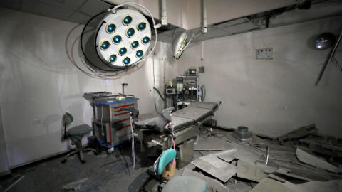 Снимка: Мъчения и побои за палестинци в израелска болница, Нетаняху - отвратен от искането за ареста му