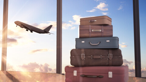 Снимка: Отменени и закъснели полети и неволи с багажа: Как да защитим правата си?