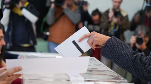 Снимка: „Алфа Рисърч“ за изборите за НС: ГЕРБ-СДС са фаворит, ПП-ДБ са „донор“