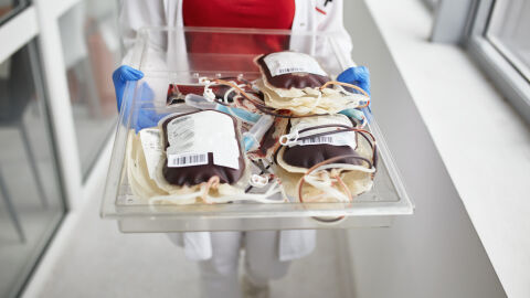 Снимка: Скандалът със заразената кръв: Как обещаващ лек зарази хиляди с ХИВ и хепатит С