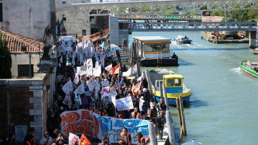 Венеция с туристическа такса от днес, местните негодуват