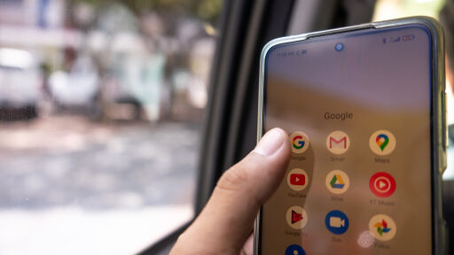 Google изхарчи 26 млрд. долара, за да скрие тази настройка на телефона от теб