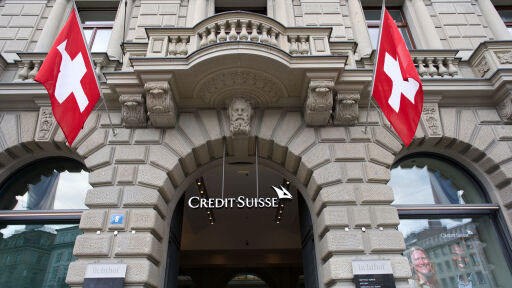 Credit Suisse раздава бонуси въпреки затрудненото си положение