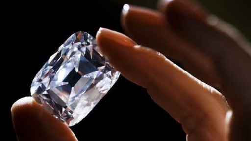 Затънал в дългове работник изкопа диамант на стойност 95 000 долара