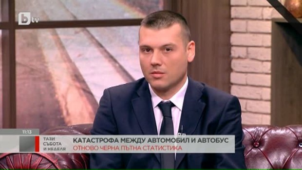 Снимка: Георги Атанасов: Ударът от лекия автомобил е причината за катастрофата