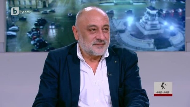 Снимка: Д-р Николай Болтажиев: В момента персоналът на болниците работи без пари