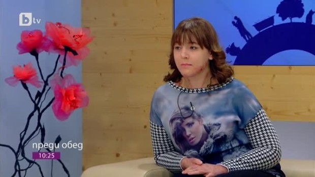 Снимка: Как продължава животът на Ани Цануйкова - майката, която влезе в огъня и спаси детето...