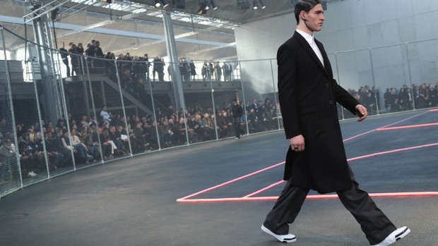 Снимка: Givenchy и Yamamoto представиха мъжка мода в Париж