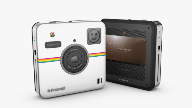 Снимка: Polaroid представя фотоапарата Socialmatic на CES ‘14