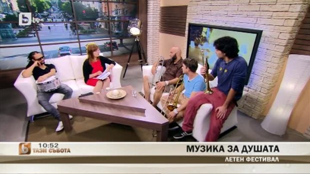 Снимка: Духовата музика покорява централния плаж на Варна