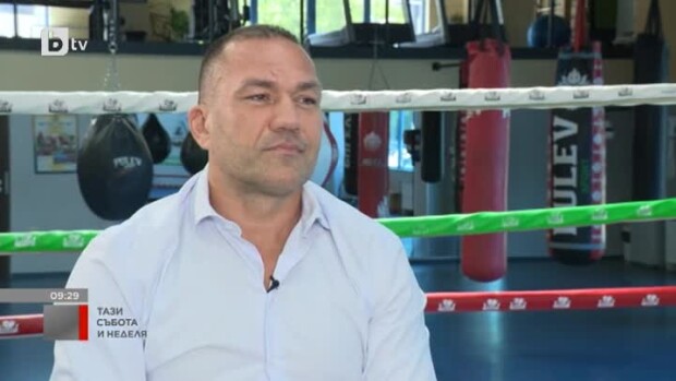 Снимка: Кубрат Пулев: Не е важно на кого са вдигнали ръката, а че се получи едно зрелище...