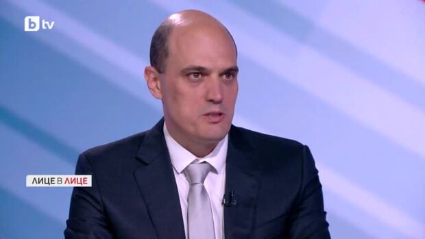 Снимка: Пламен Данаилов от КФН за казуса с "ДаллБогг: Живот и здраве"