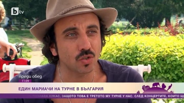 Снимка: Един мариачи на турне в България