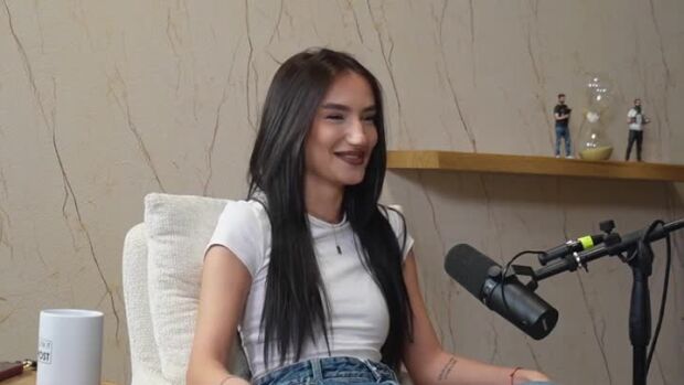 Снимка: "Надкаст": Илияна: Стоян ме впечатли още от визитката