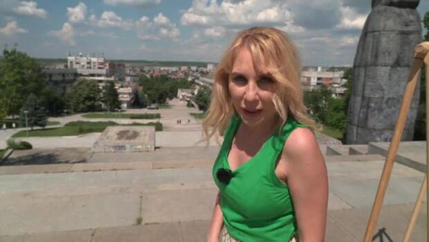 Снимка: "Още от Бягство към победата": Близначките с последни сили стигат до Стаси