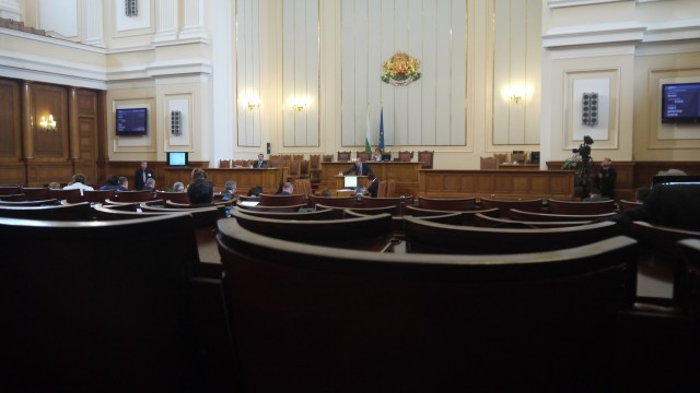 Работни групи от ГЕРБ СДС и ПП ДБ се събраха в парламента