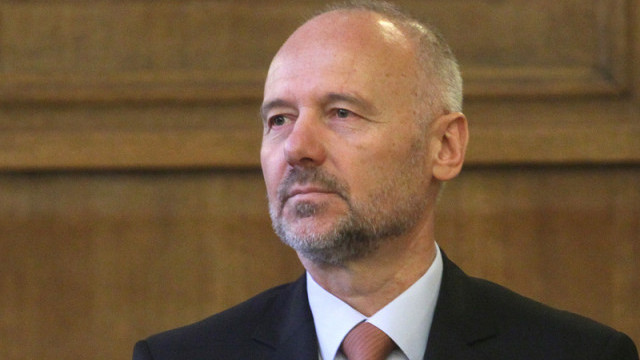 Министърът на отбраната Тодор Тагарев прие оставката на своя съветник