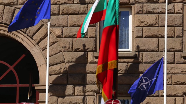 Отбелязваме 20 години в НАТО България се присъединява към Алианса