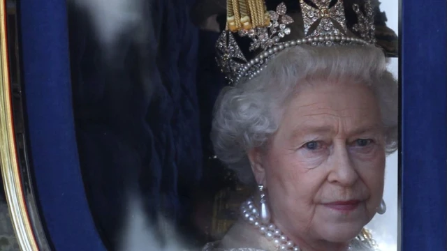 Кралица Елизабет II е най дълго управлявалия съвременен монарх Тя почина
