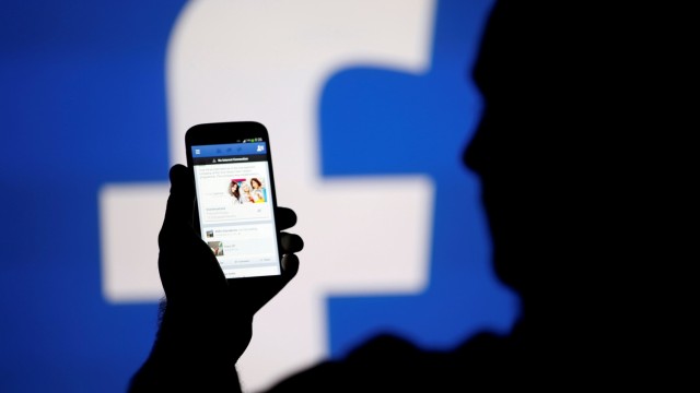 Потребители на социалната мрежа Фейсбук бяха засегнати от разнообразни проблеми