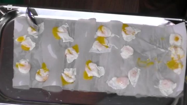 Преброяването на пошираните яйца 