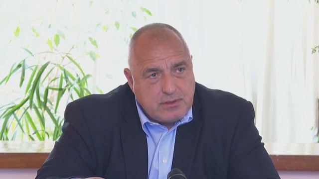 Борисов нарече Трифонов „политически страхливец“ заради връщането на мандата