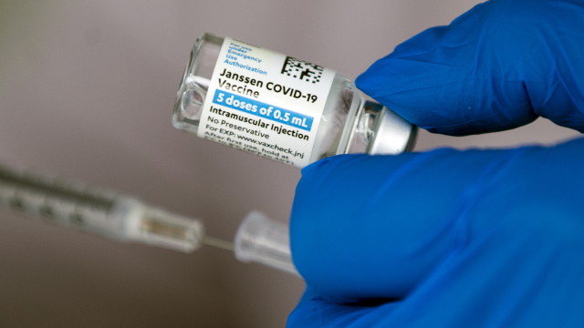 Бустерна доза от ваксината на производителя Янсен срещу COVID 19 може