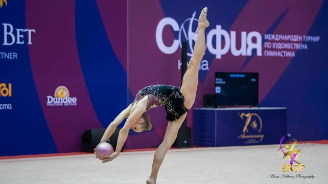 Българските гимнастички заеха лидерските позиции след първия ден на международния