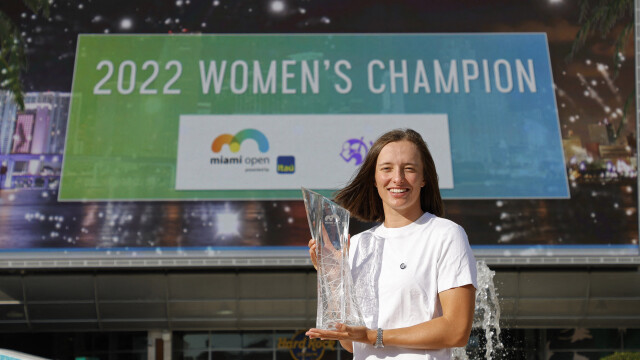 Полякинята Ига Швьонтек е новата шампионка на тенис турнира в