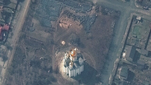 Сателитни снимки показват Масов гроб в предградието на Киев