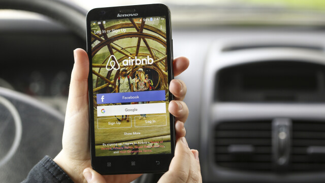 Airbnb забранява използването на вътрешни охранителни камери