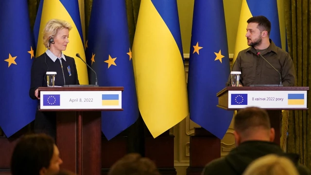 ЕС предлага ускорен път на приемане на Украйна Това заяви