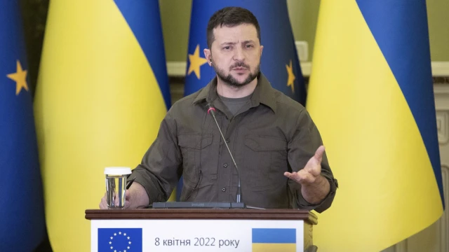 Володимир Зеленски предупреди украинците да се готвят за дори по