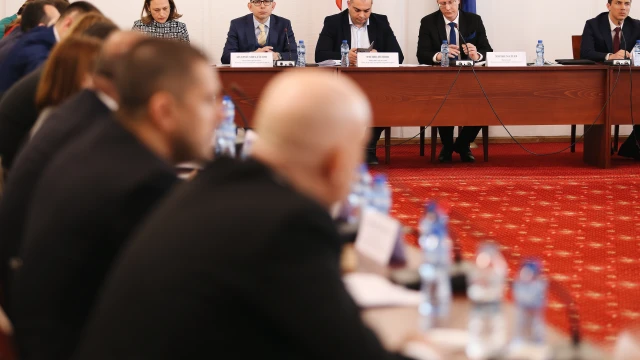 Ожесточени дебати белязаха обсъждането на второ четене на закриването на